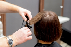 Career Opportunities for Beginners after Completing Hair Styling Courses